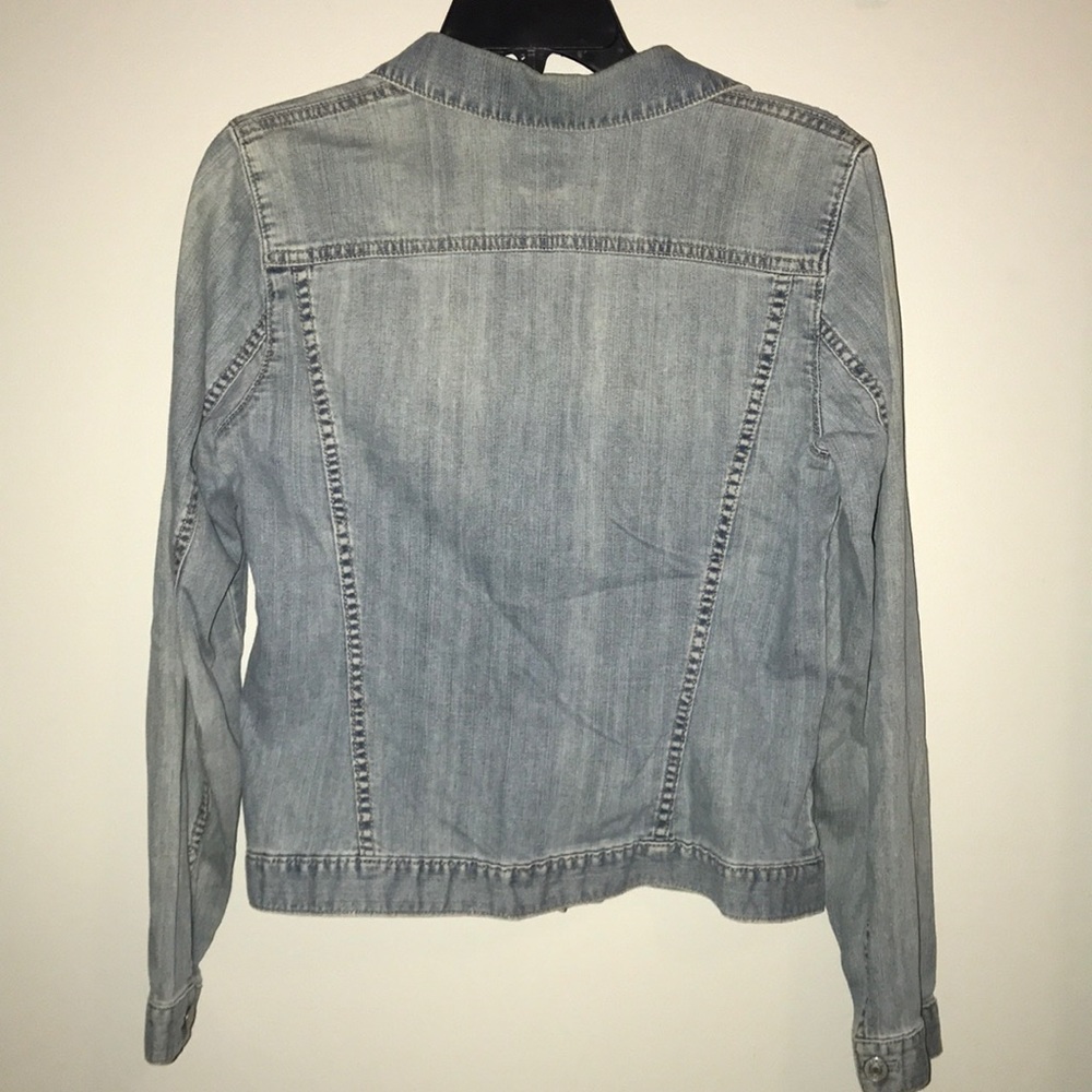 GAP Jean Jacket - Picture 2 of 3